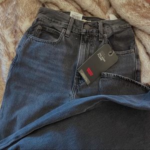 Black Levi’s 70s High Rise Flare